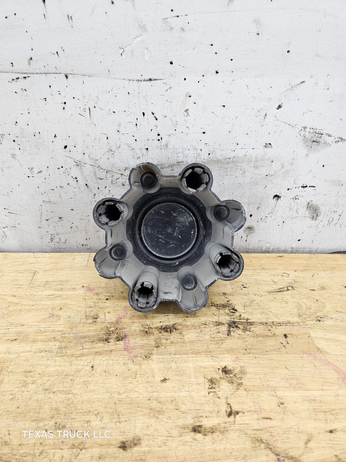 1999-2007 Ford Super Duty F250 F350 Hub Cap Center Cap SINGLE REAR WHEEL 8 LUG 2C34-1A096-EA 2C34-1A096-FA