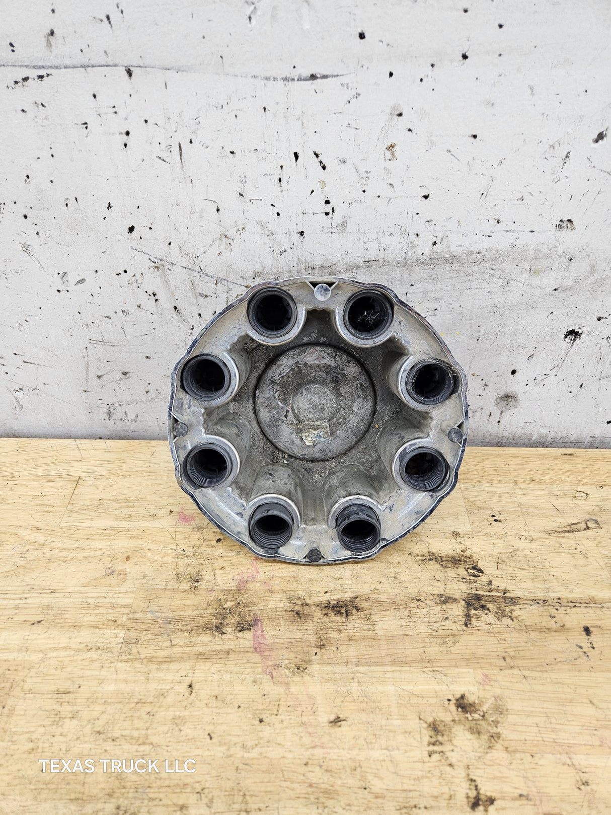1999-2006 OEM Chevrolet Silverado 8 Lug Wheel Center Hub Cap Lug Cover