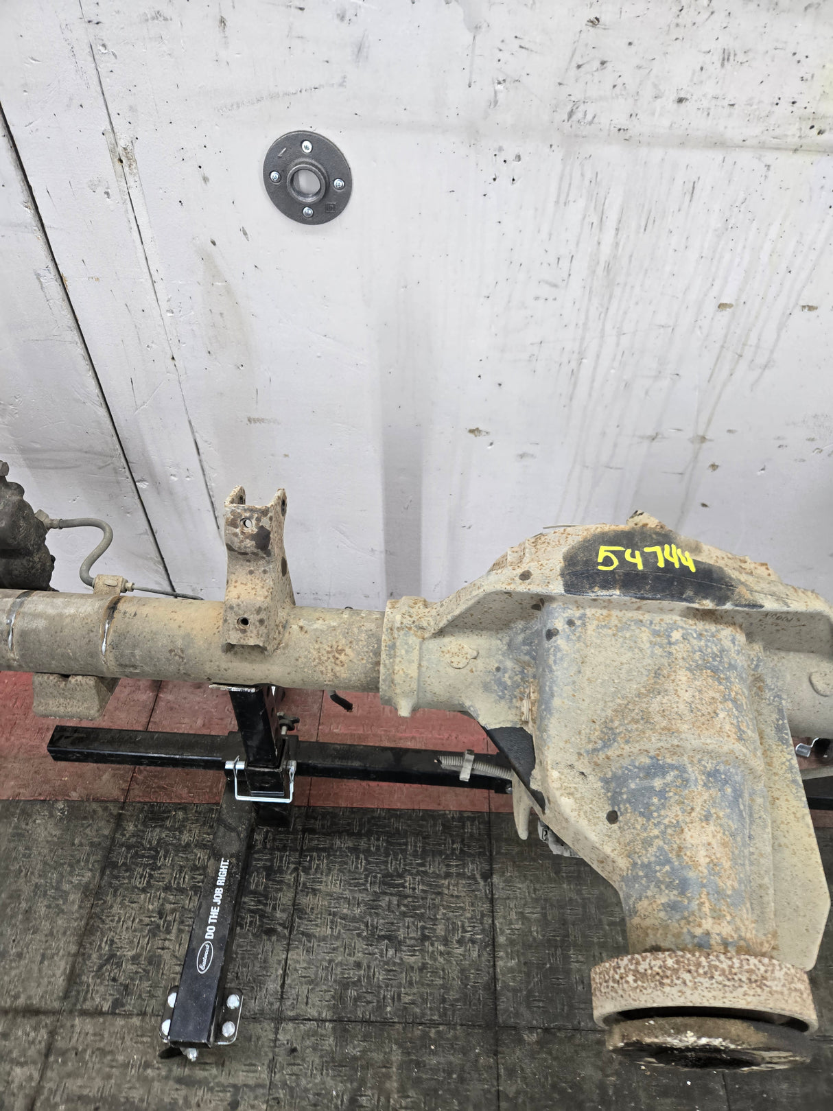 2005-2010 Ford Super Duty F250 F350 SRW Rear Axle 4.10 Gear Ratio 146k miles