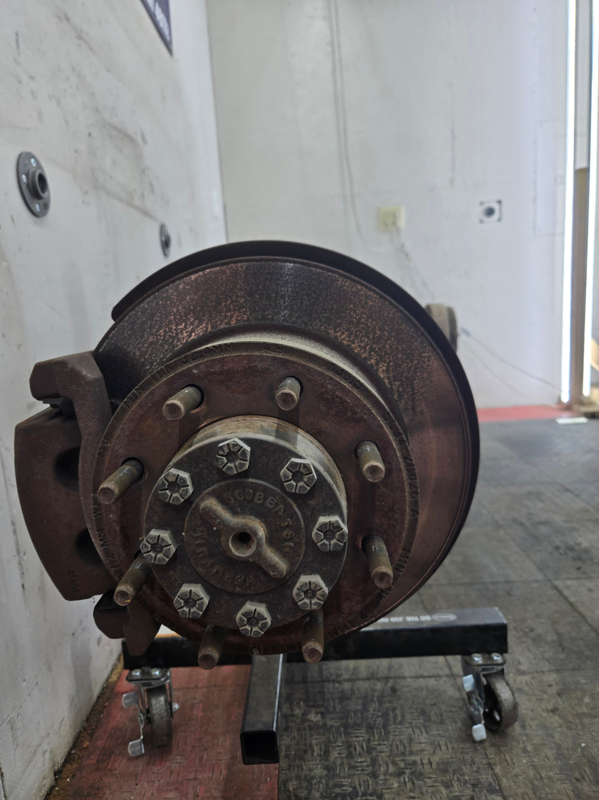 2005-2010 Ford Super Duty F250 F350 SRW Rear Axle 4.10 Gear Ratio 146k miles