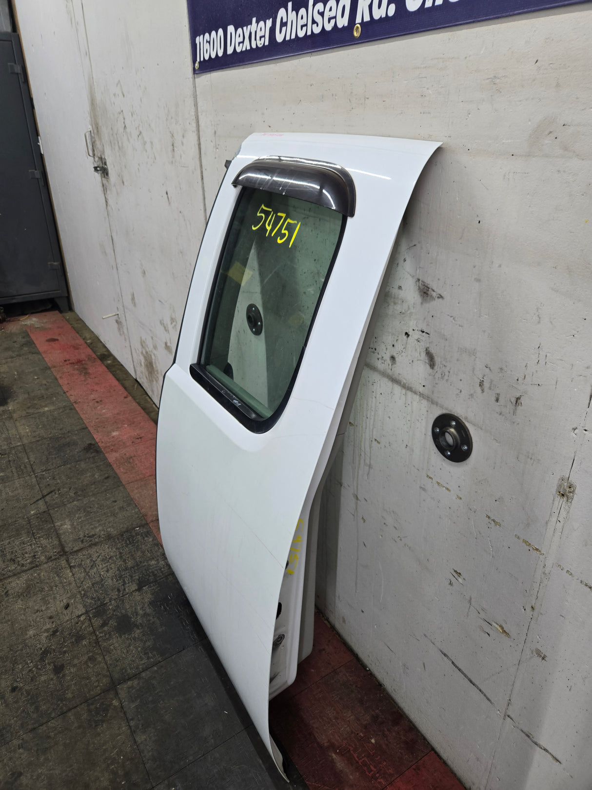 2007-2013 Chevrolet Silverado / GMC Sierra 1500 2500HD 3500 HD Extended Cab LH Rear Driver Side Door