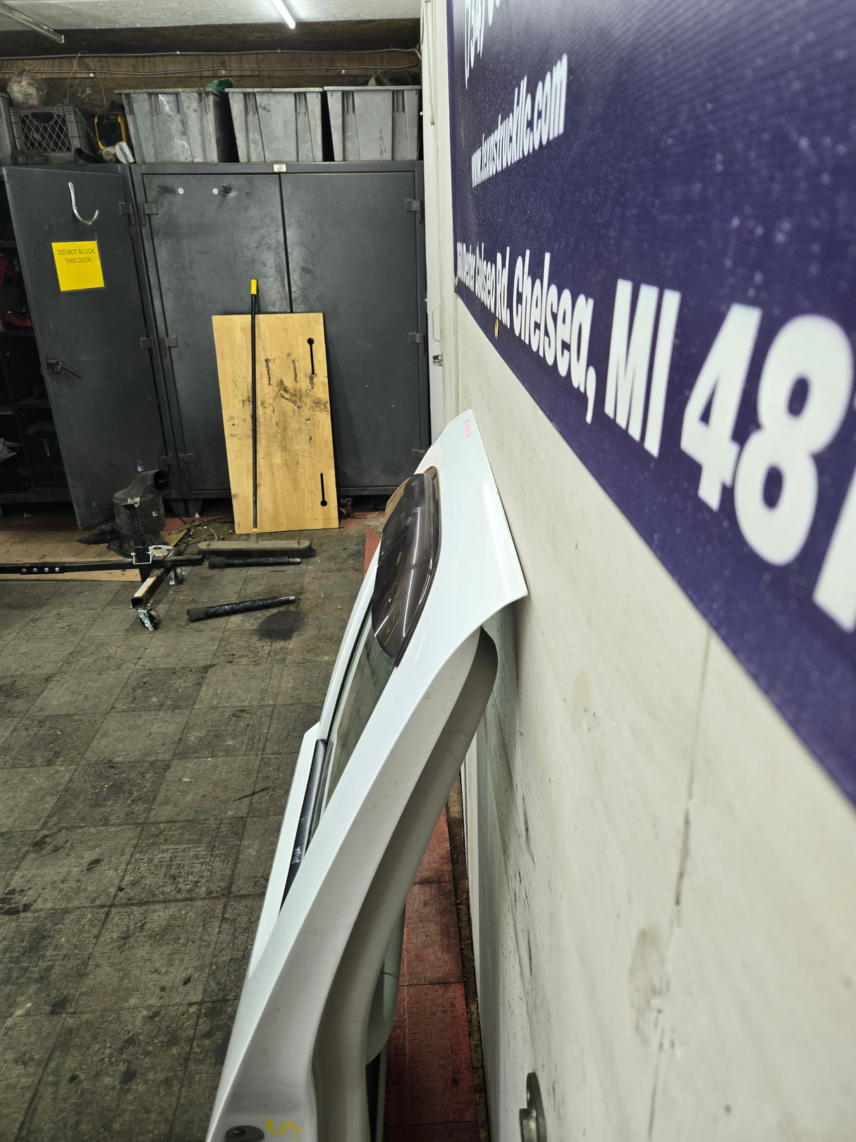 2007-2013 Chevrolet Silverado / GMC Sierra 1500 2500HD 3500 HD Extended Cab LH Rear Driver Side Door