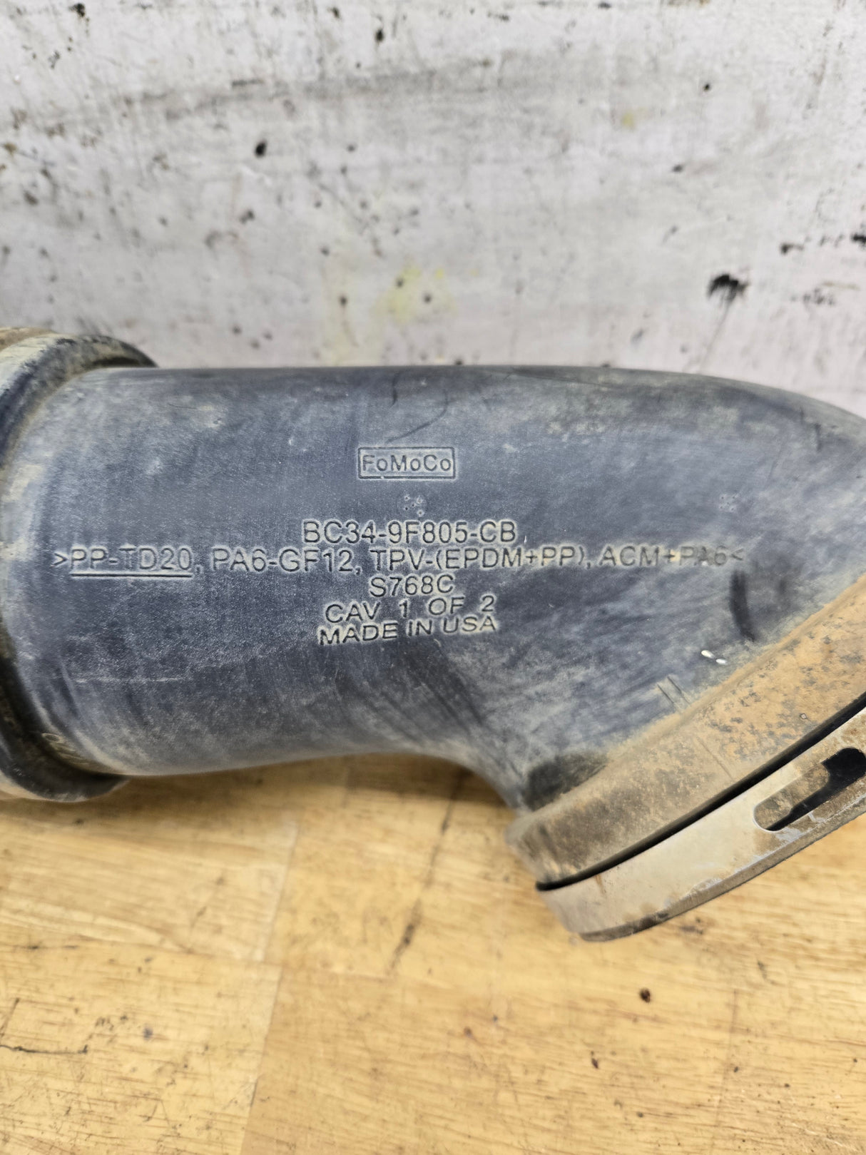 2011-2016 6.7 Power Stroke Diesel Air Intake Tube Duct Pipe & Air Box Lid OEM BC34-9F805-CB Ford Super Duty F250 F350 F450 F550