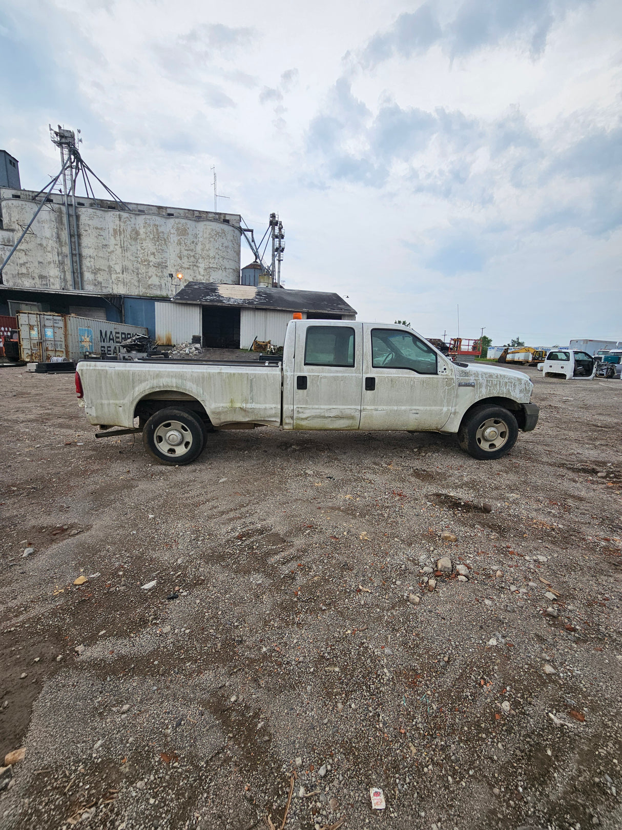 2005 Ford F-350 Super Duty Crew Cab Long Bed - FULL PART OUT