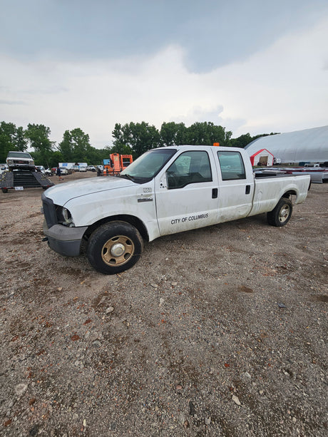 2005 Ford F-350 Super Duty Crew Cab Long Bed - FULL PART OUT