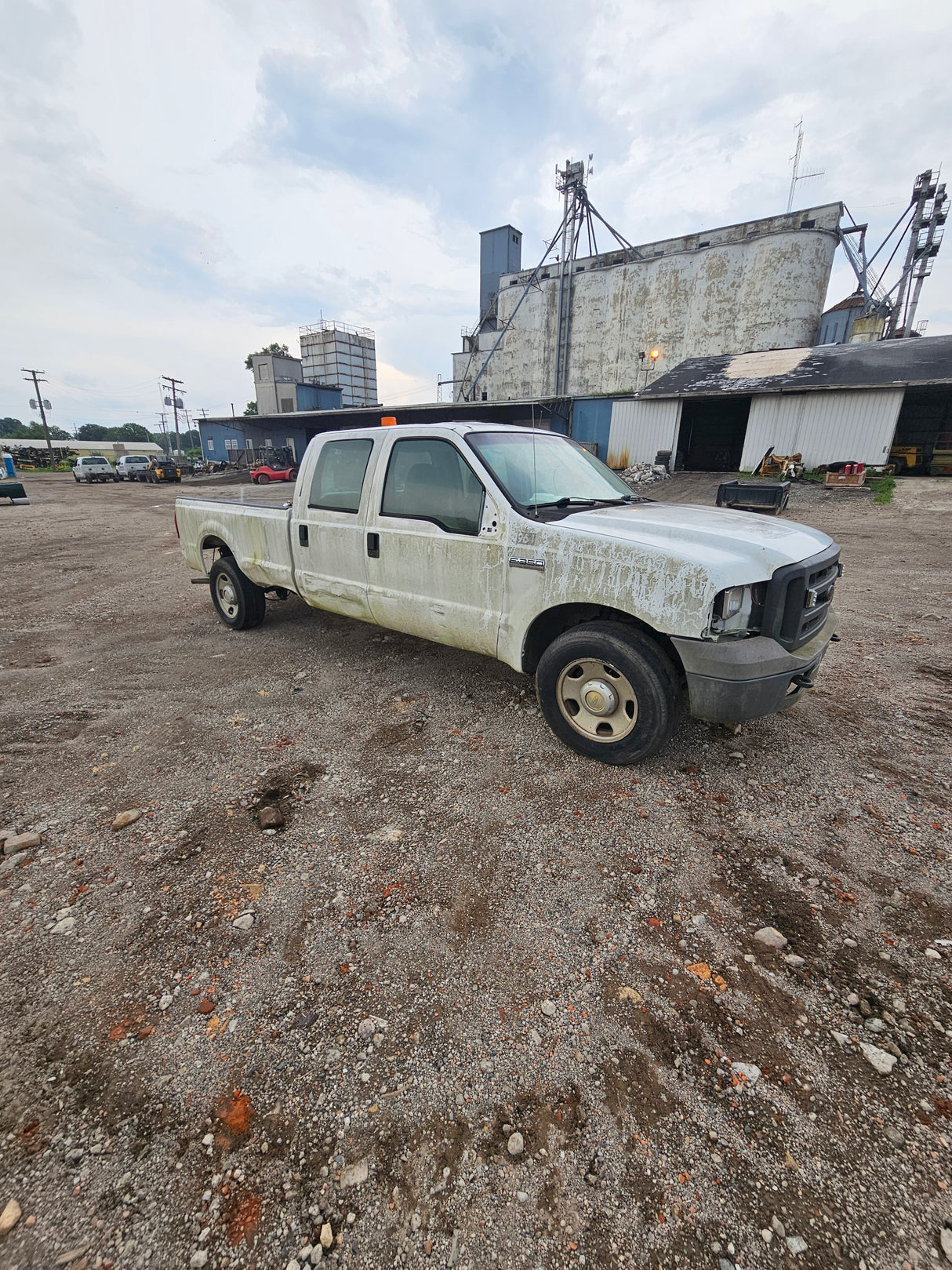 2005 Ford F-350 Super Duty Crew Cab Long Bed - FULL PART OUT
