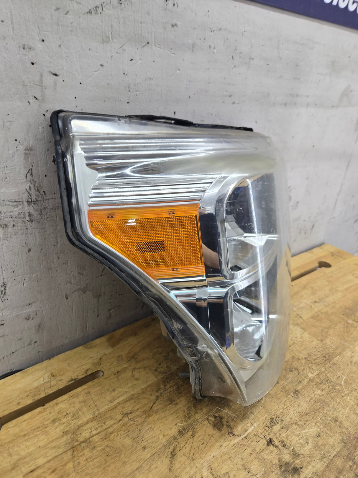 2011-2016 Ford Super Duty F250 F350 F450 F550 RH Passenger Side Headlight 6.7L Power Stroke 6.2L BC34-13005-A