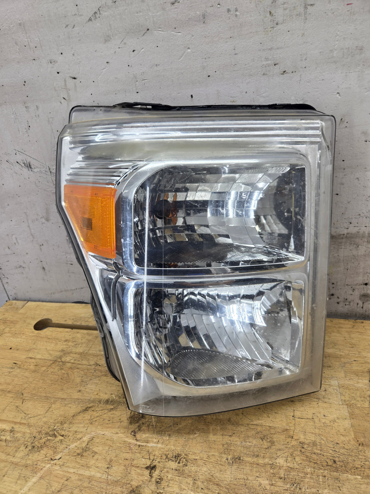 2011-2016 Ford Super Duty F250 F350 F450 F550 RH Passenger Side Headlight 6.7L Power Stroke 6.2L BC34-13005-A
