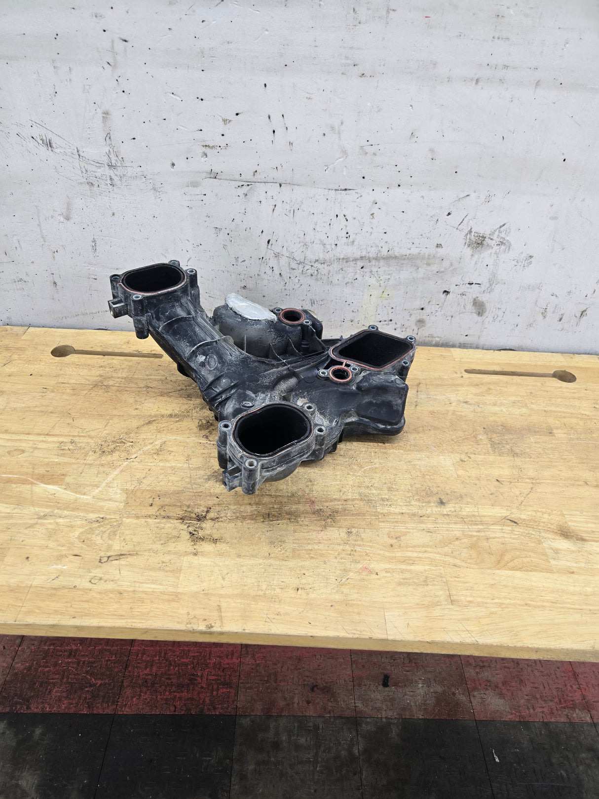 2011-2016 6.7L Power Stroke Upper Air Intake Manifold BC30-9424-BD OEM