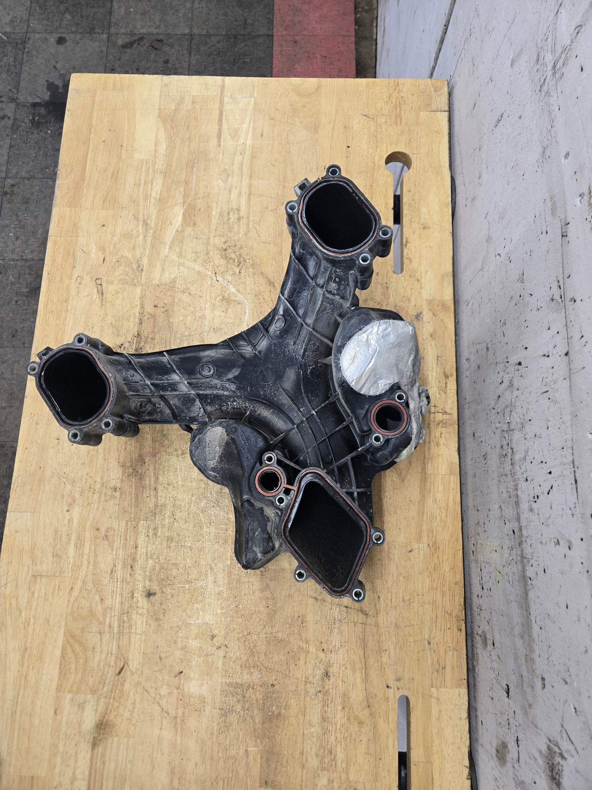 2011-2016 6.7L Power Stroke Upper Air Intake Manifold BC30-9424-BD OEM