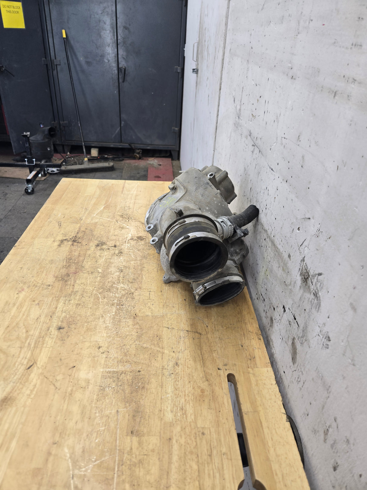 2011-2014 6.7L Power Stroke Lower Air Intake Manifold BC3Q-9K461-EB OEM