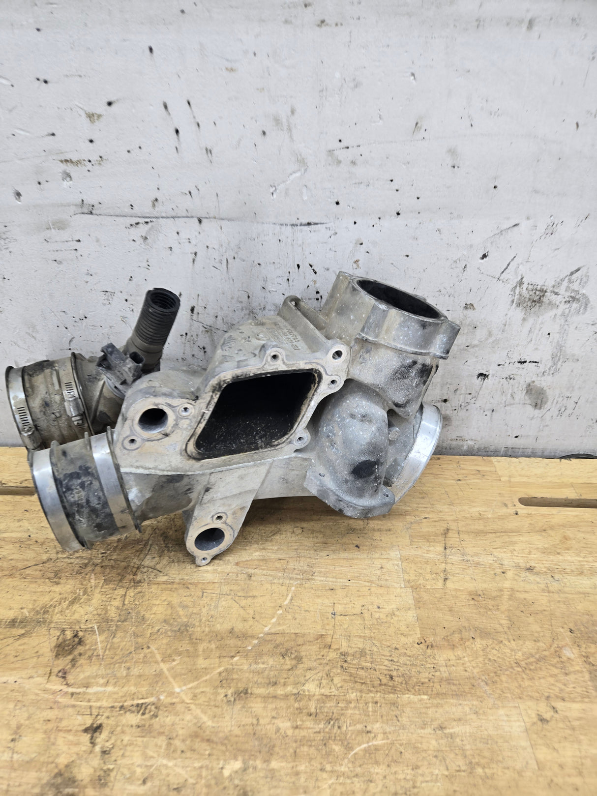 2011-2014 6.7L Power Stroke Lower Air Intake Manifold BC3Q-9K461-EB OEM