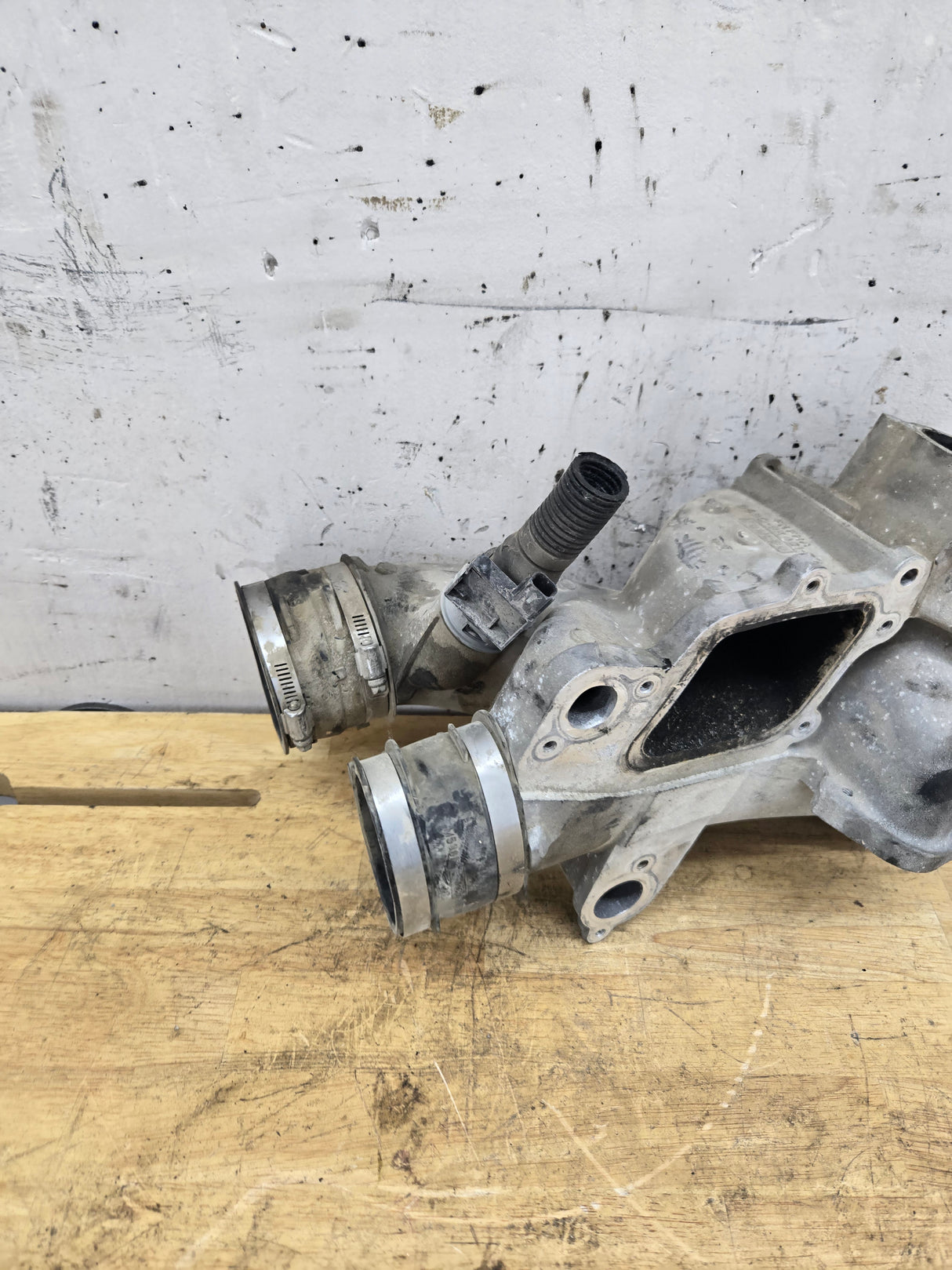 2011-2014 6.7L Power Stroke Lower Air Intake Manifold BC3Q-9K461-EB OEM