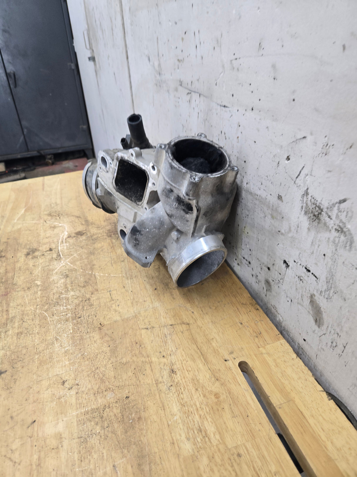 2011-2014 6.7L Power Stroke Lower Air Intake Manifold BC3Q-9K461-EB OEM