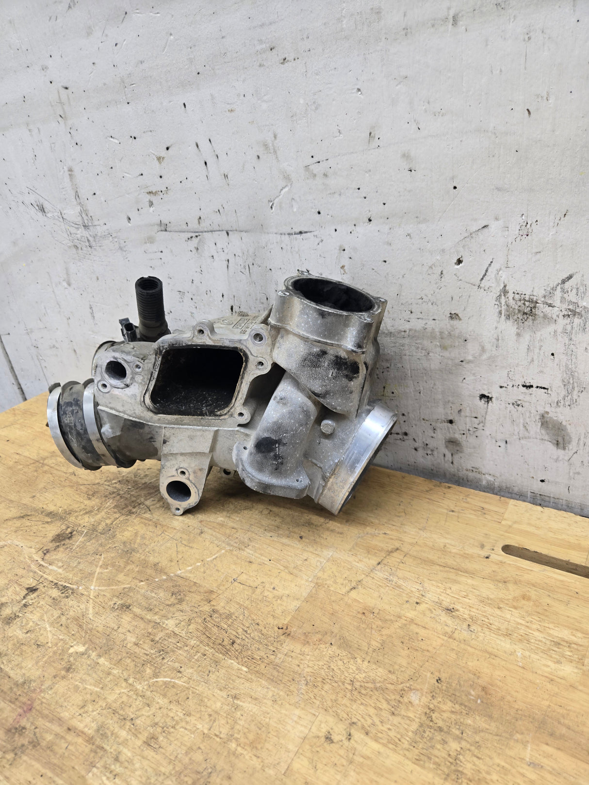 2011-2014 6.7L Power Stroke Lower Air Intake Manifold BC3Q-9K461-EB OEM