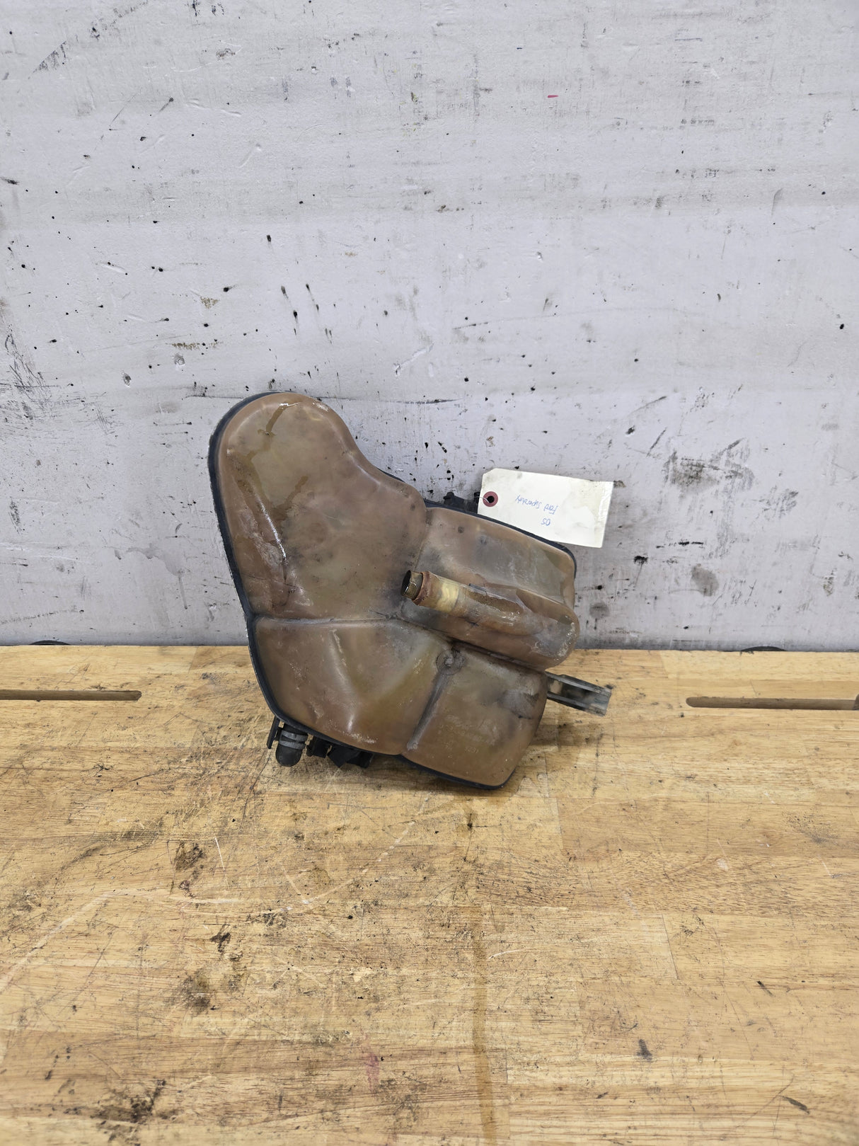 2003-2007 Ford Super Duty Excursion Coolant Reservoir & Cap 5.4L 6.8L V8 V10 Triton 6.0L Power Stroke F250 F350 F450 F550 5C34-8A080-AA