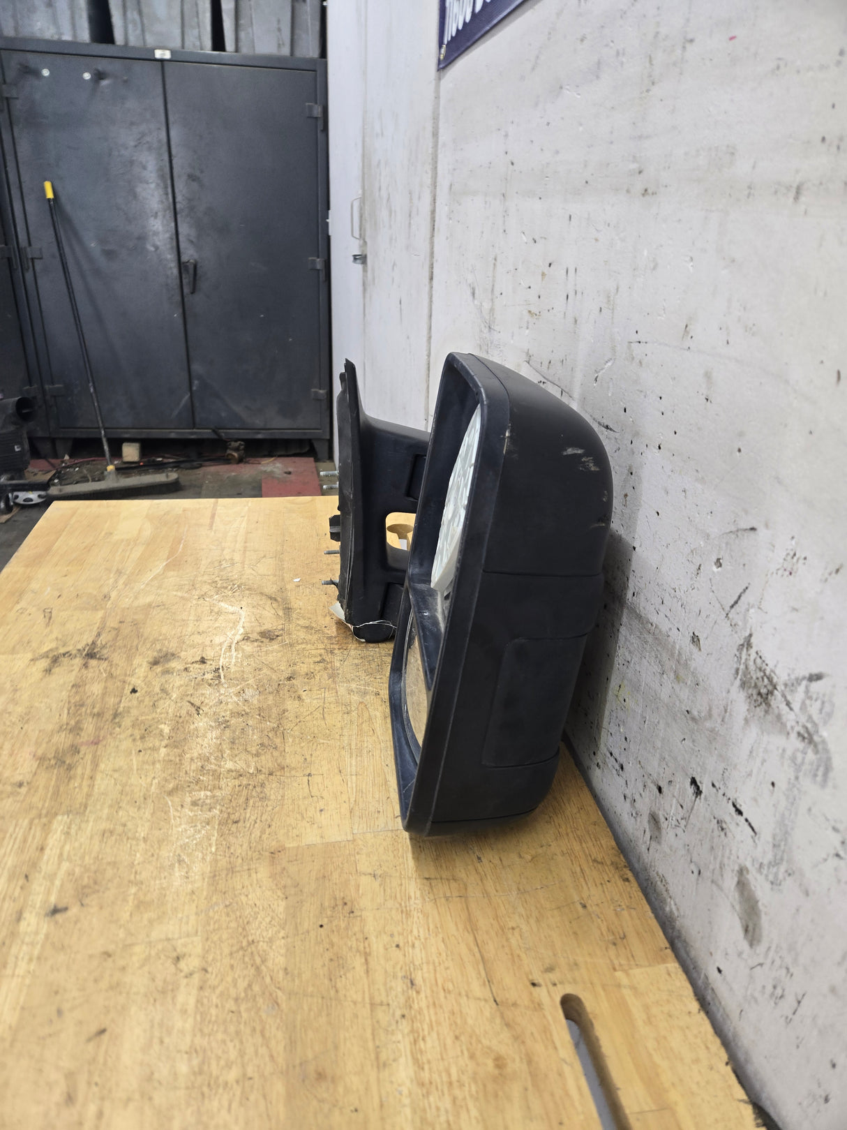 2008-2010 Ford Super Duty F250 F350 F450 F550 RH Passenger Side Manual Towing Mirror OEM