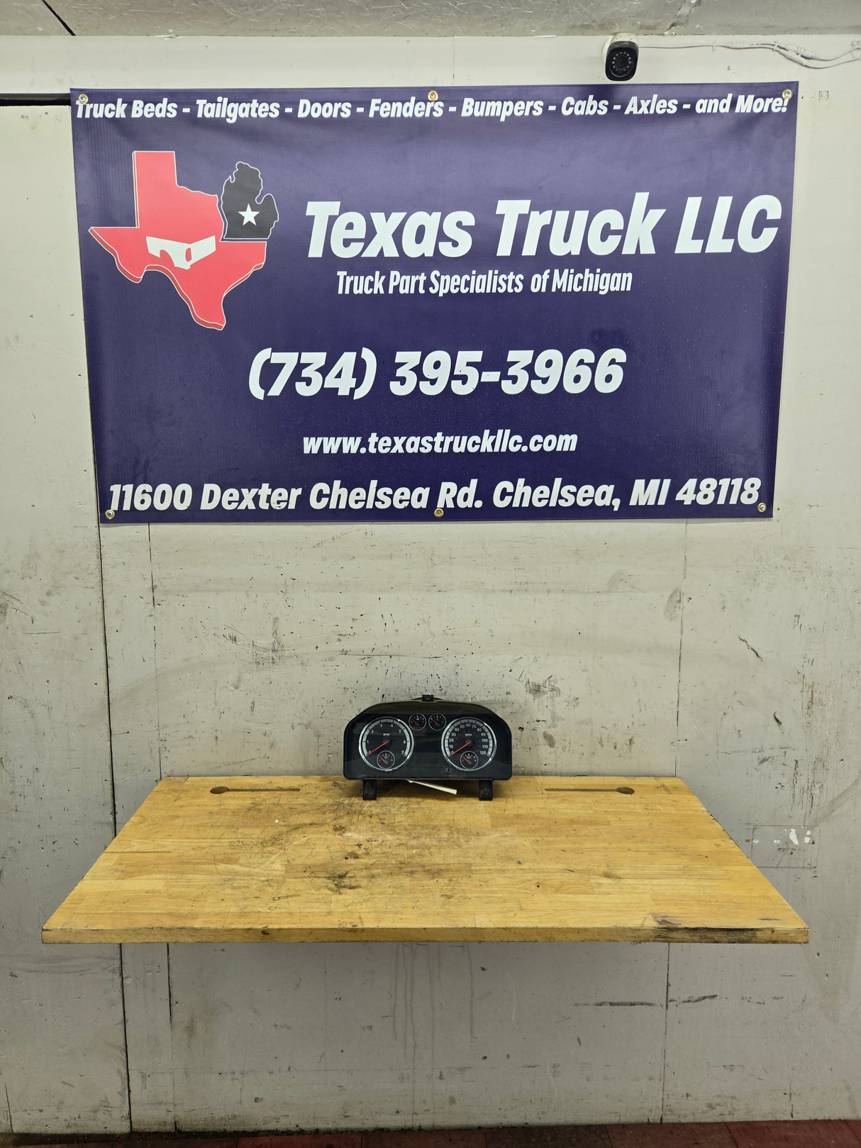 2012 Dodge Ram 1500 4.7L Speedometer Gauge Cluster A2C32015501