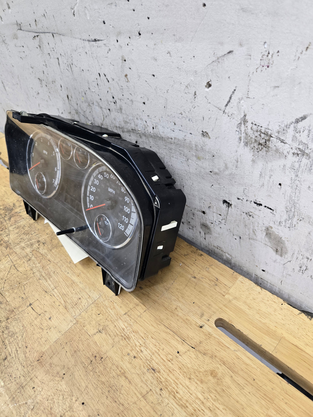 2012 Dodge Ram 1500 4.7L Speedometer Gauge Cluster A2C32015501