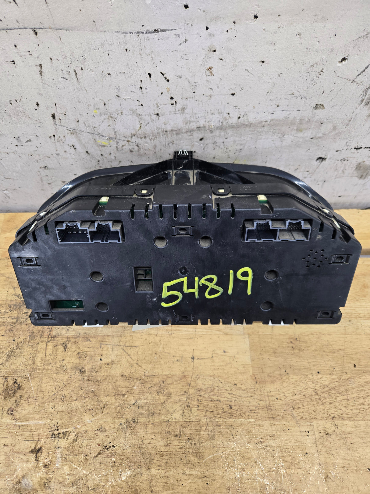 2012 Dodge Ram 1500 4.7L Speedometer Gauge Cluster A2C32015501