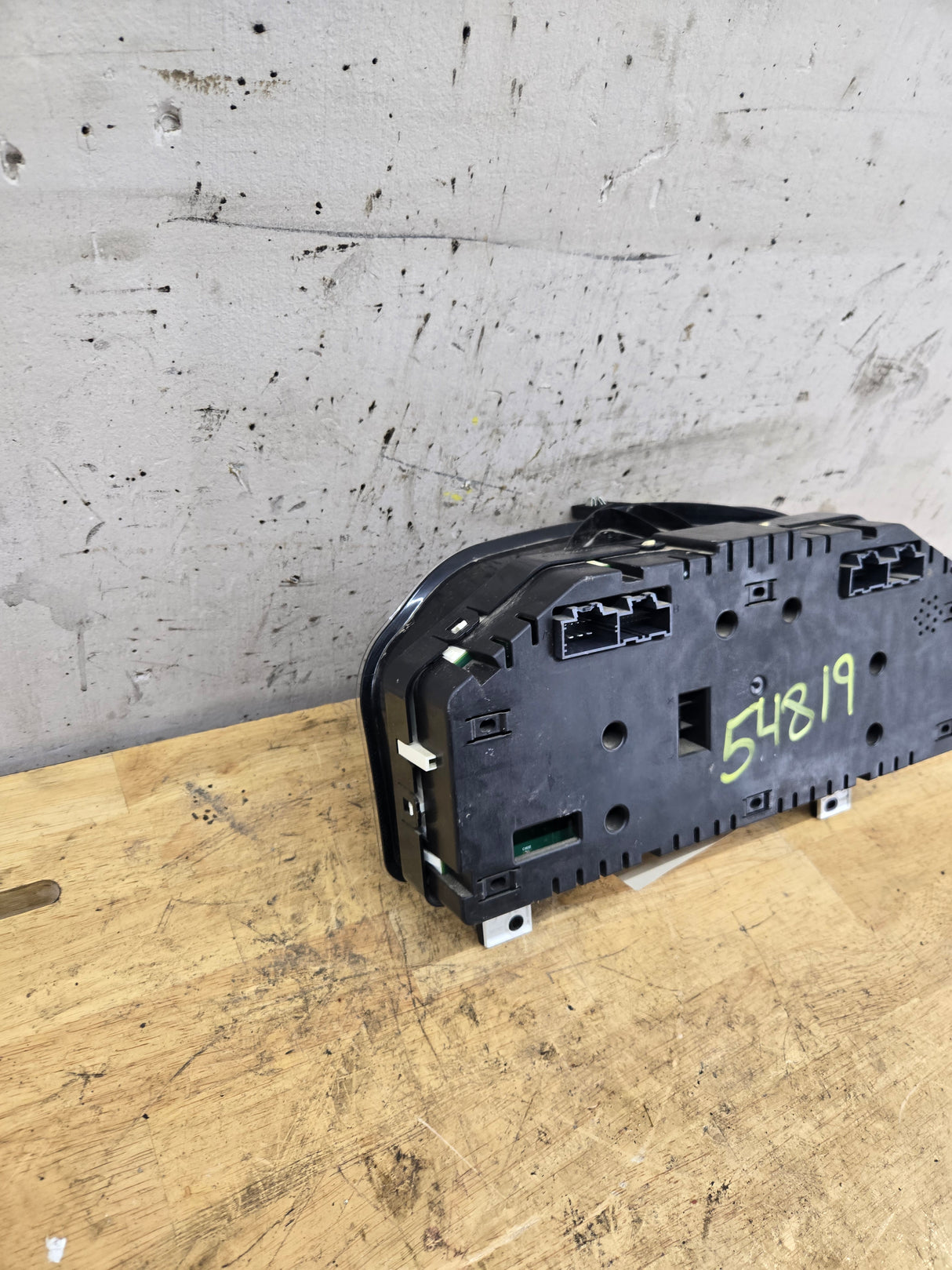 2012 Dodge Ram 1500 4.7L Speedometer Gauge Cluster A2C32015501