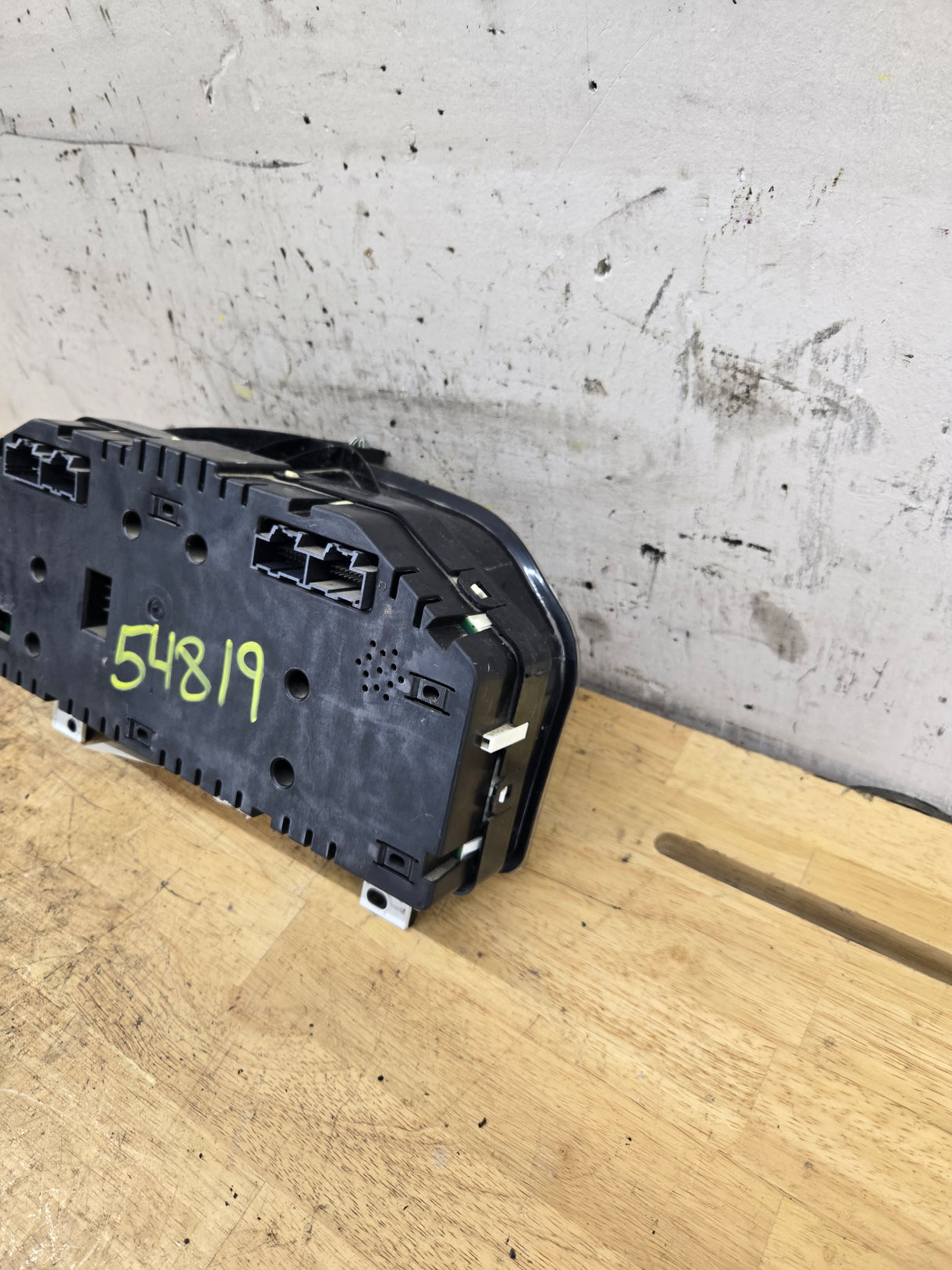 2012 Dodge Ram 1500 4.7L Speedometer Gauge Cluster A2C32015501