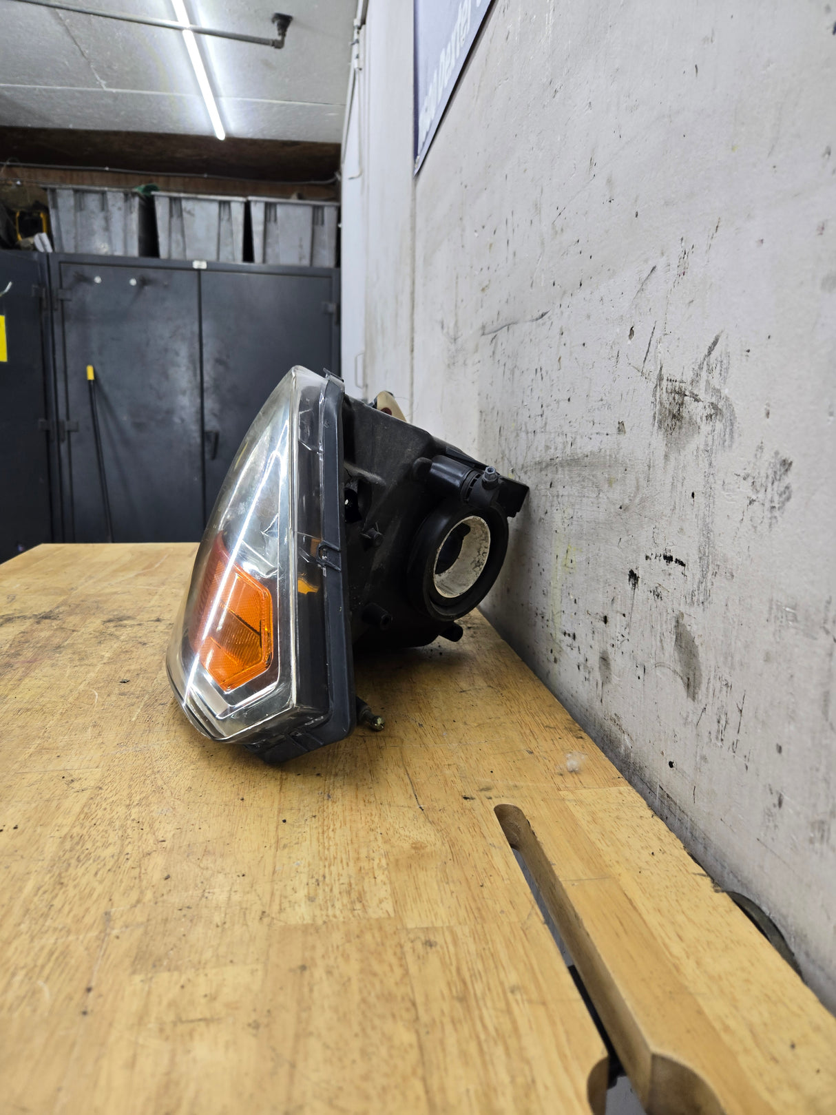 2009-2012 Dodge Ram 1500 2500 3500 LH Driver Side Headlight Single Element 55277409AG