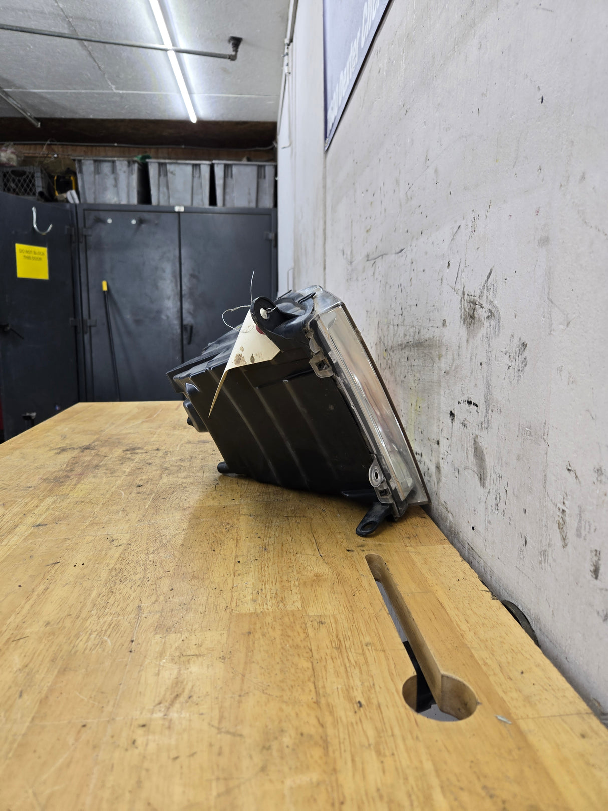 2009-2012 Dodge Ram 1500 2500 3500 LH Driver Side Headlight Single Element 55277409AG