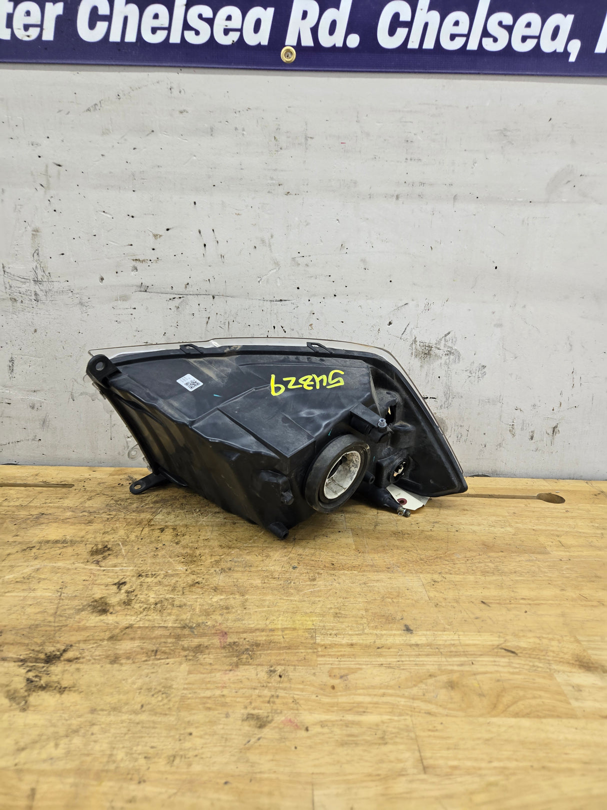 2009-2012 Dodge Ram 1500 2500 3500 RH Passenger Side Headlight 55277410AG