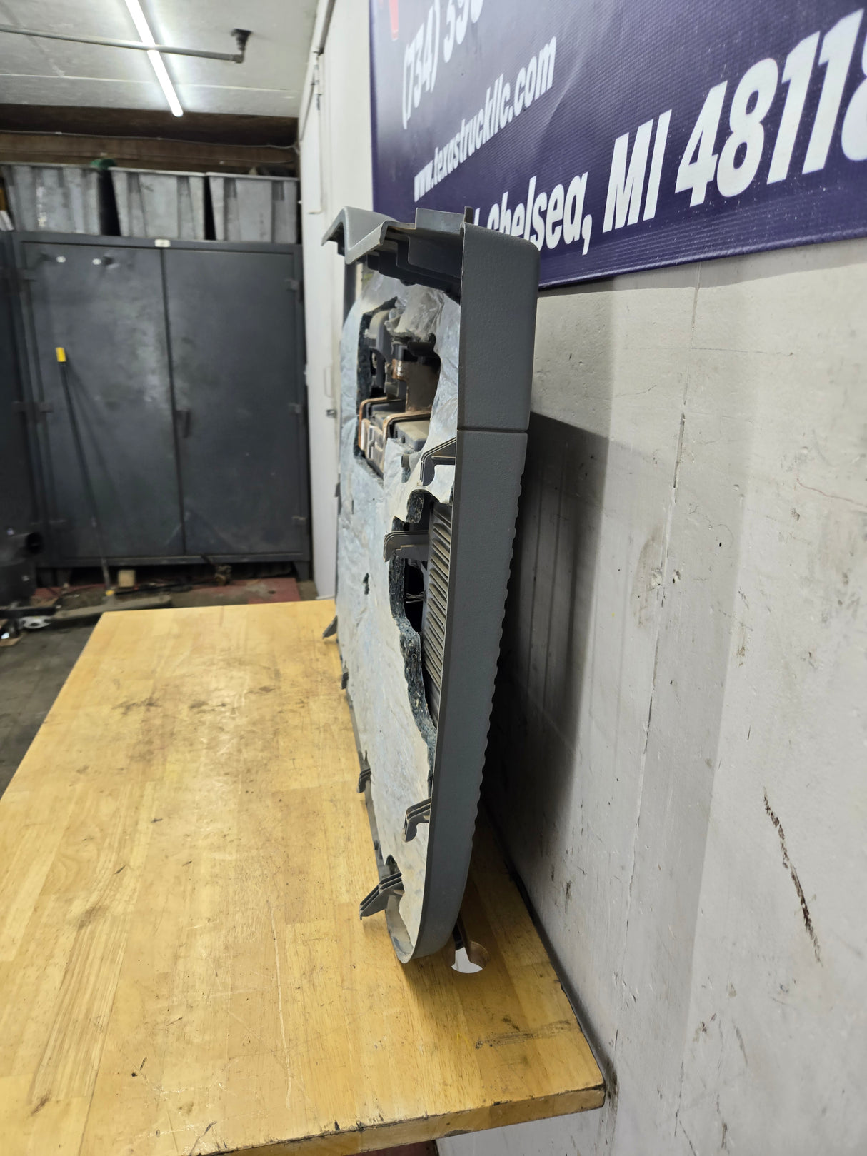 2011-2016 Ford Super Duty Crew Cab RH Front Passenger Side Grey Interior Door Card Panel Trim F250 F350 F450 F550