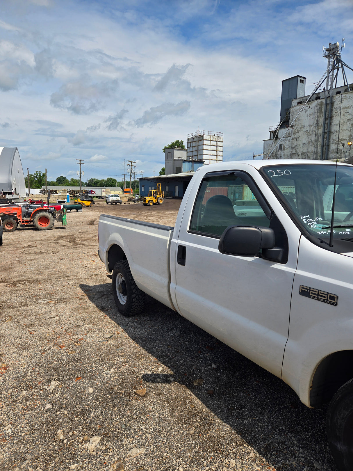 2001 Ford F-250 Super Duty Regular Cab 8' Long Bed 5.4L triton 2x4 - FULL PART OUT