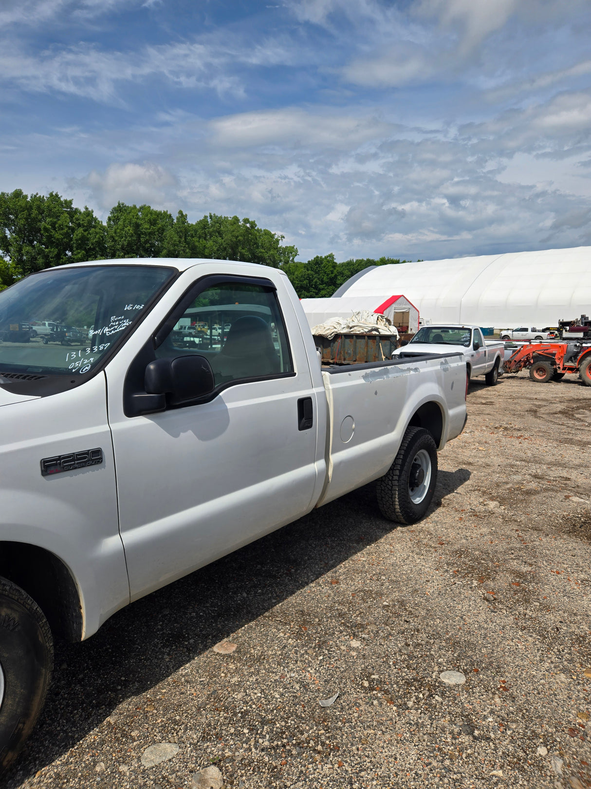 2001 Ford F-250 Super Duty Regular Cab 8' Long Bed 5.4L triton 2x4 - FULL PART OUT