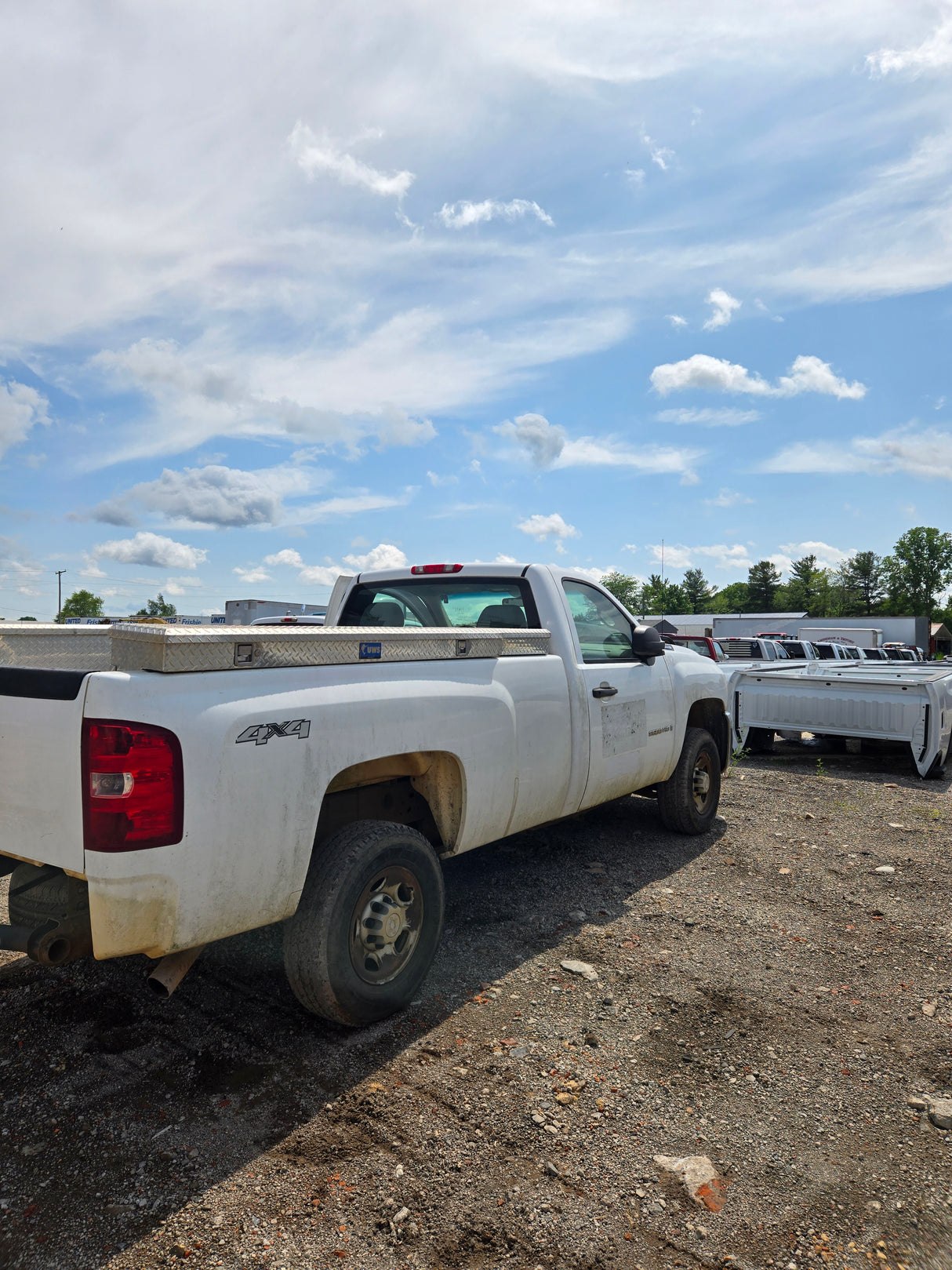 2008 Chevrolet Silverado 2500HD Regular Cab 8' Long Bed 4wd - FULL PART OUT