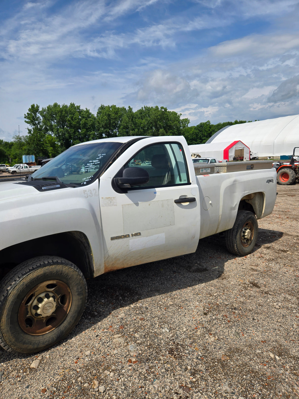 2008 Chevrolet Silverado 2500HD Regular Cab 8' Long Bed 4wd - FULL PART OUT