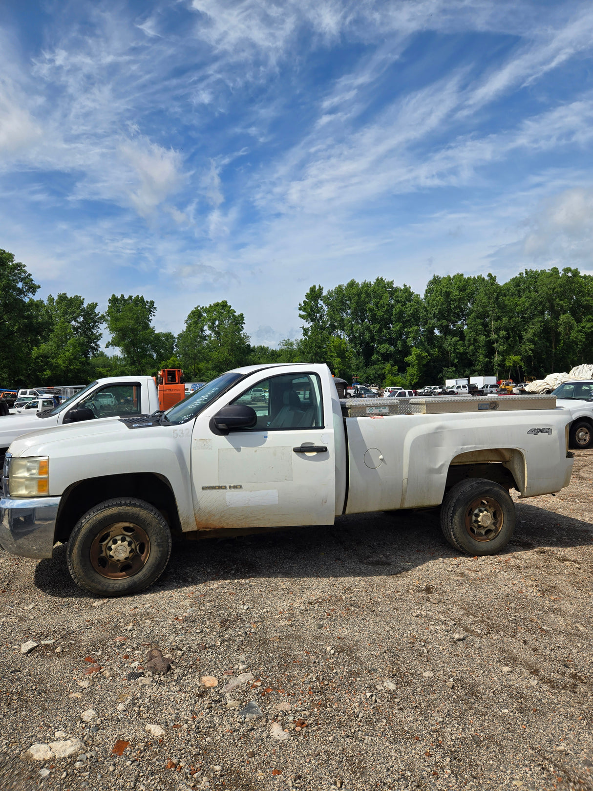 2008 Chevrolet Silverado 2500HD Regular Cab 8' Long Bed 4wd - FULL PART OUT