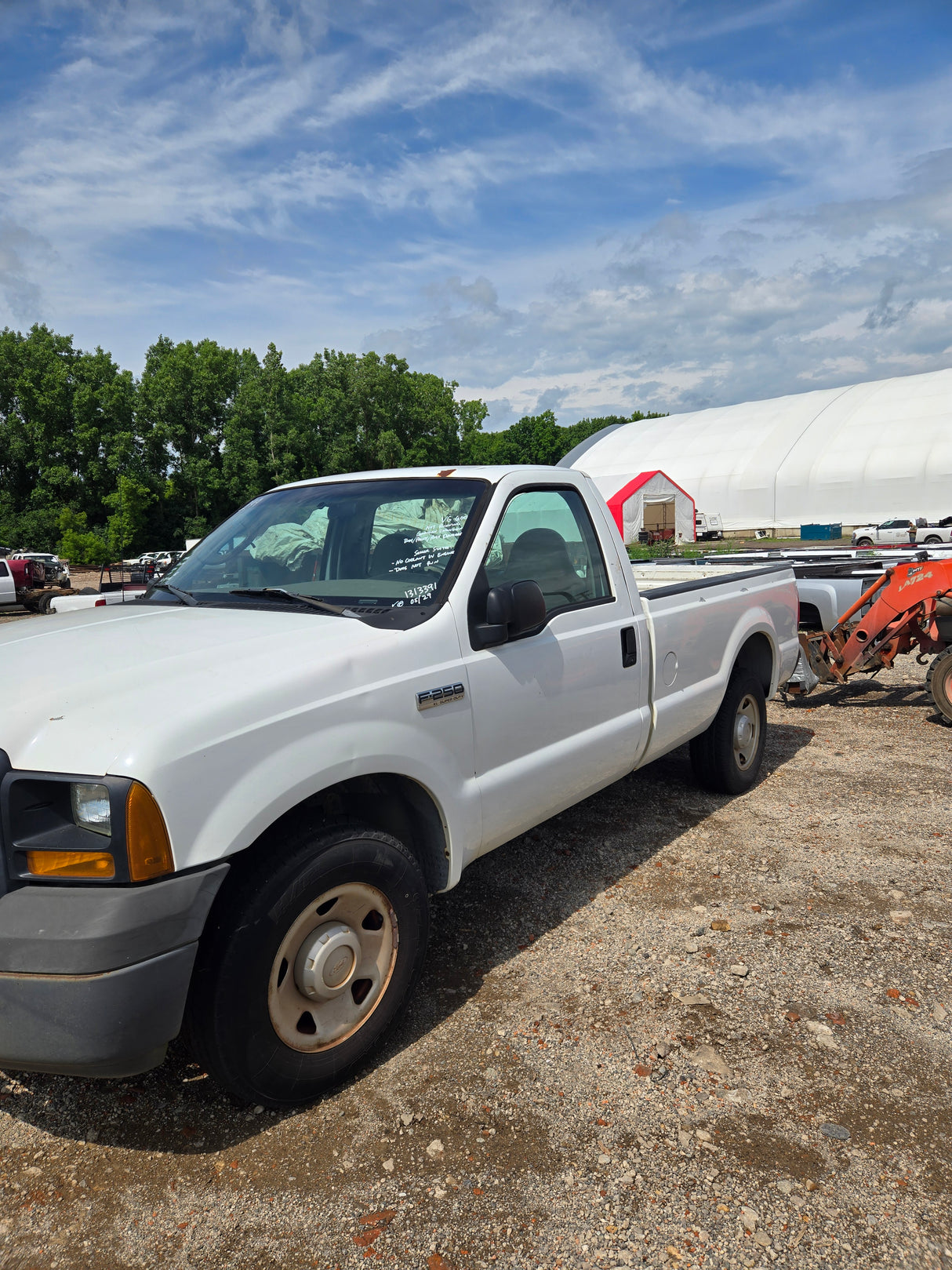 2006 Ford F-250 Super Duty Regular Cab Long Bed 5.4L triton 2wd - FULL PART OUT