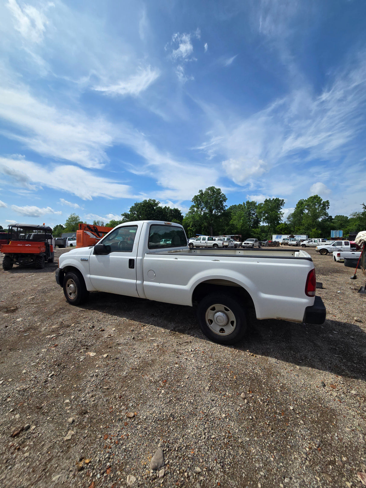 2006 Ford F-250 Super Duty Regular Cab Long Bed 5.4L triton 2wd - FULL PART OUT