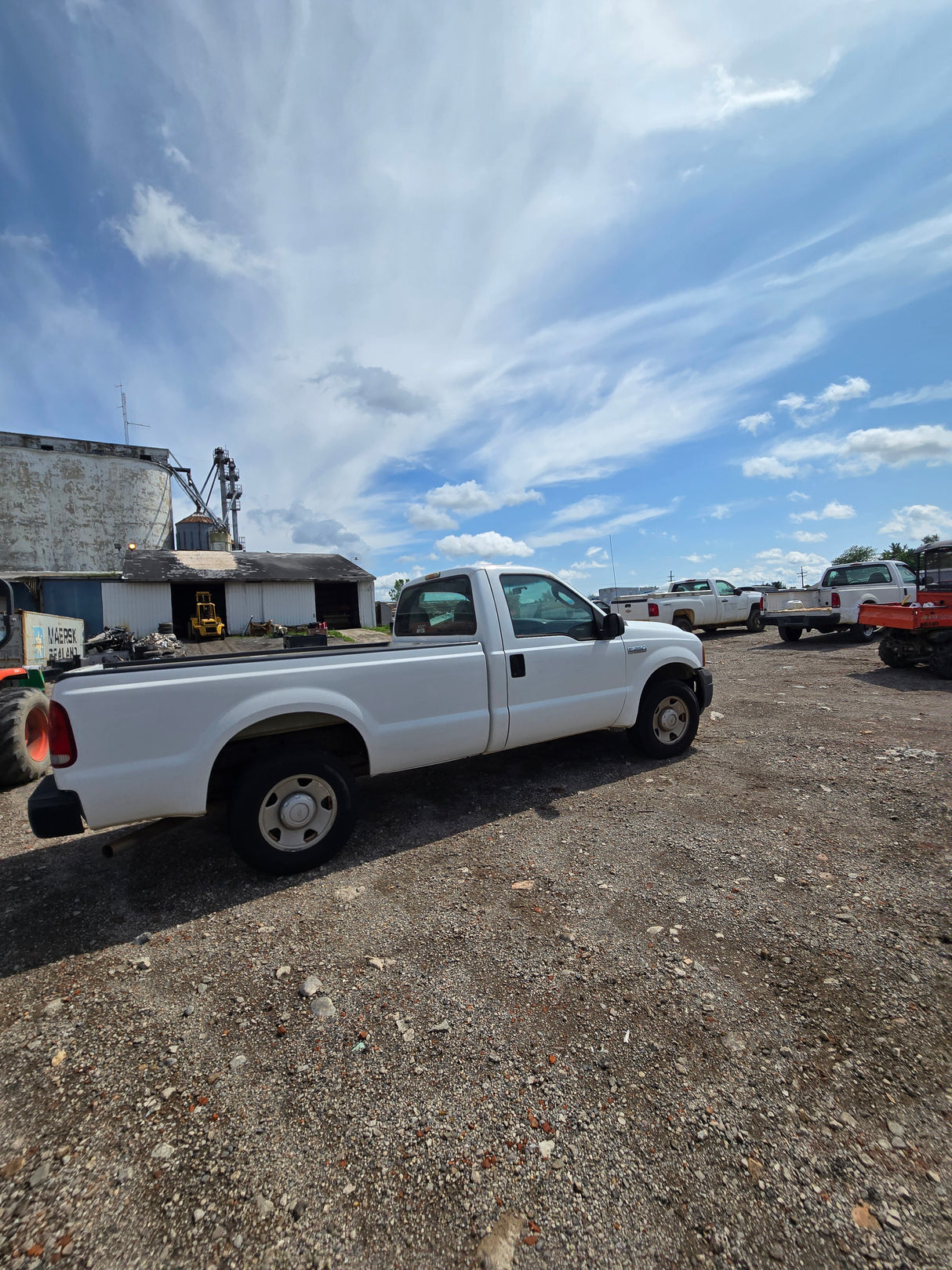 2006 Ford F-250 Super Duty Regular Cab Long Bed 5.4L triton 2wd - FULL PART OUT