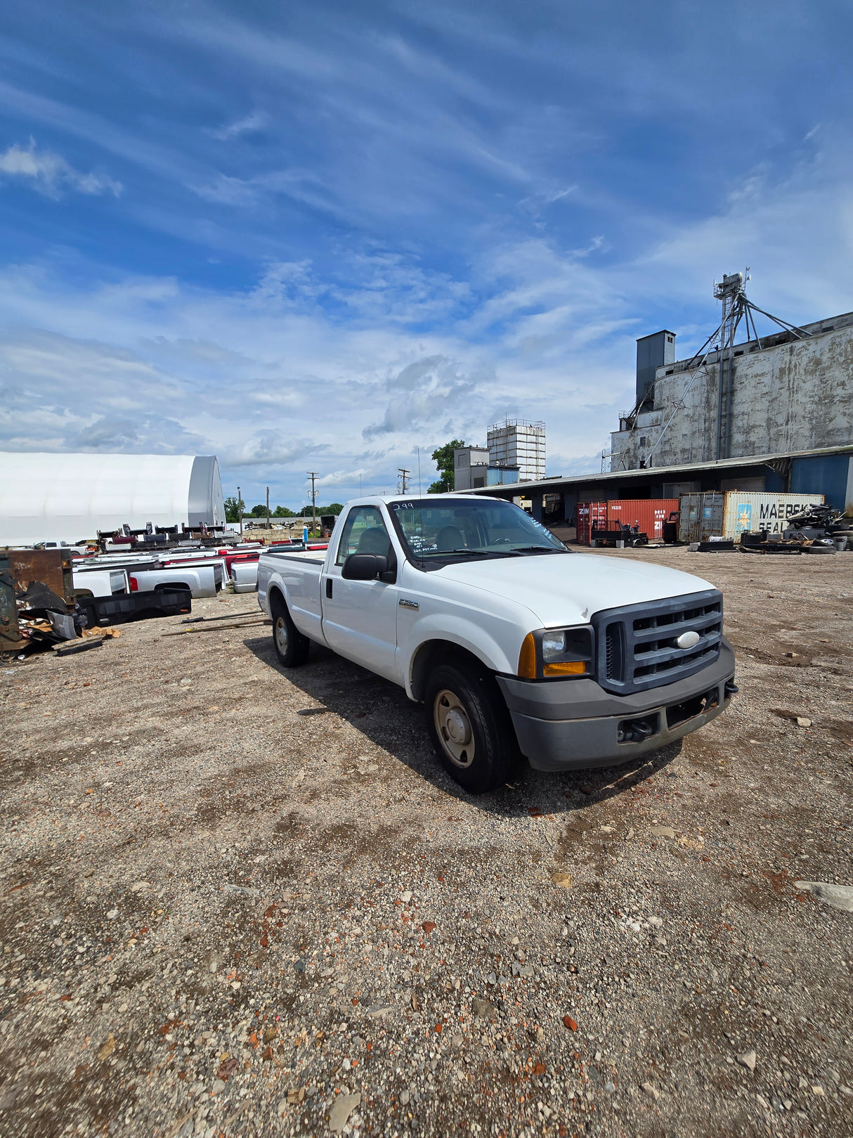 2006 Ford F-250 Super Duty Regular Cab Long Bed 5.4L triton 2wd - FULL PART OUT
