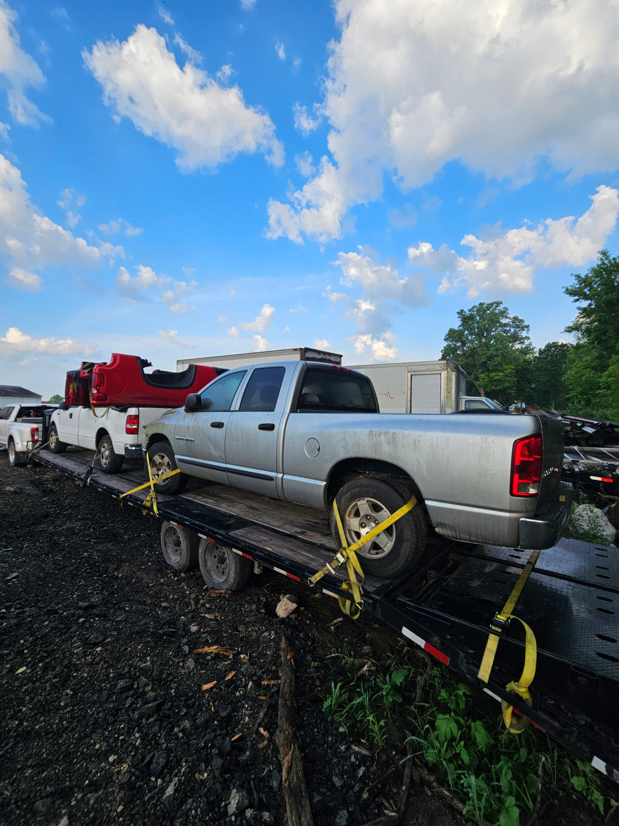 2004 Dodge Ram 1500 Crew Cab 6.4' Short Bed 3rd gen - FULL PART OUT