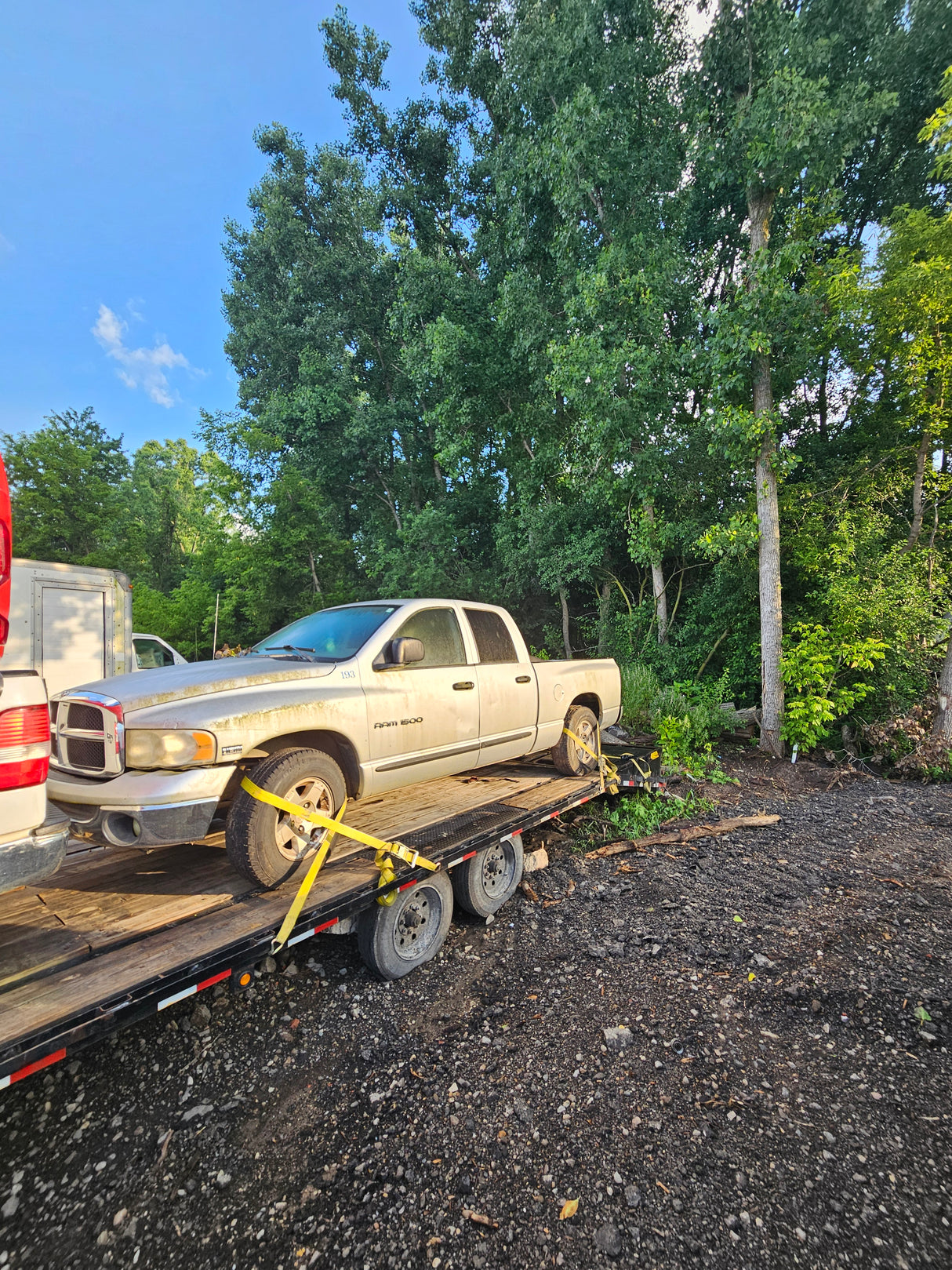 2004 Dodge Ram 1500 Crew Cab 6.4' Short Bed 3rd gen - FULL PART OUT
