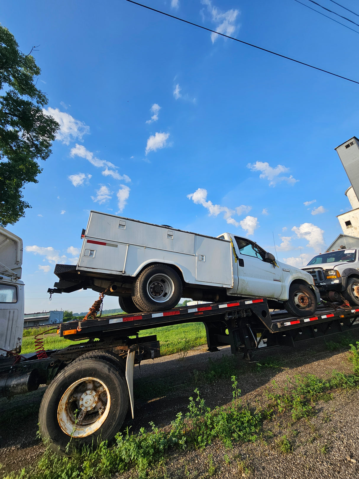 2006 Ford F-350 2wd Regular Cab, Cab & Chassis Dually Service Body - FULL PART OUT
