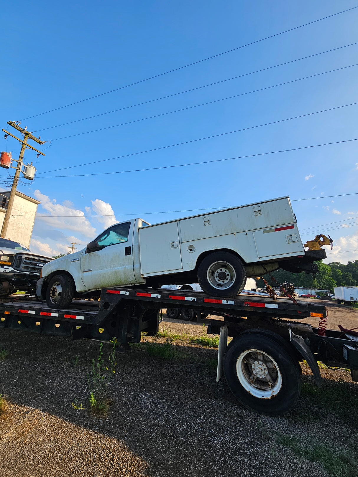 2006 Ford F-350 2wd Regular Cab, Cab & Chassis Dually Service Body - FULL PART OUT