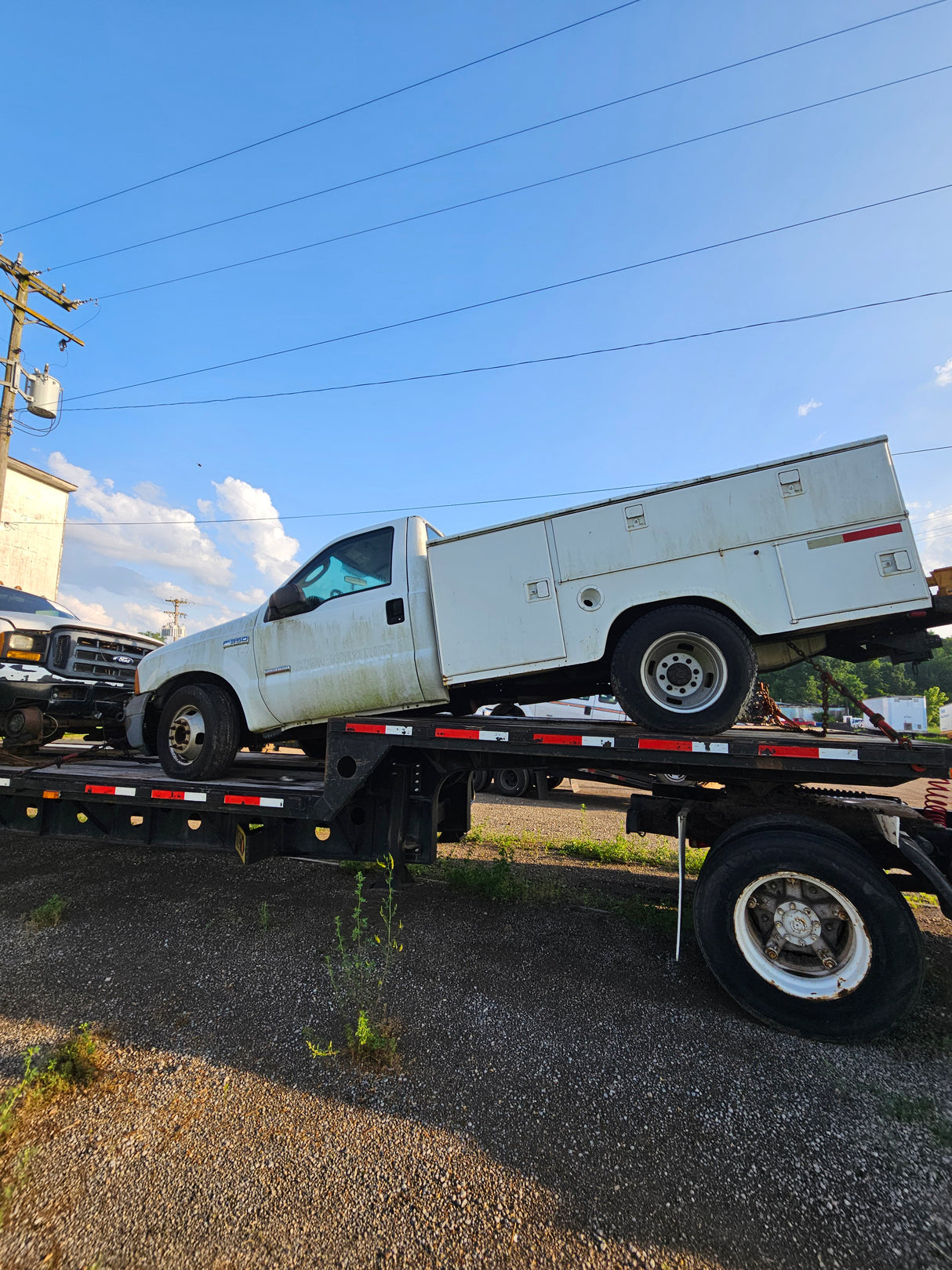2006 Ford F-350 2wd Regular Cab, Cab & Chassis Dually Service Body - FULL PART OUT