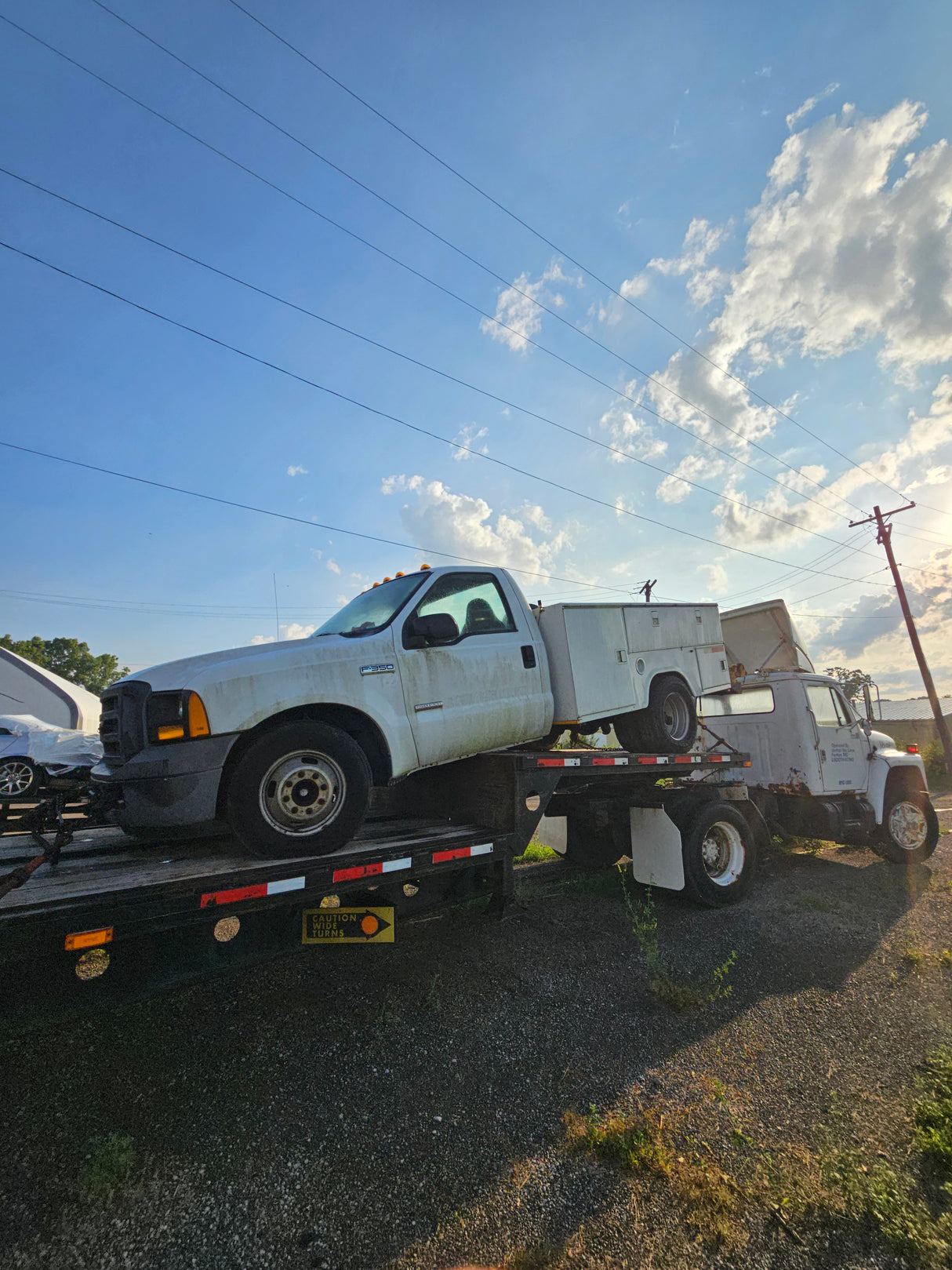 2006 Ford F-350 2wd Regular Cab, Cab & Chassis Dually Service Body - FULL PART OUT
