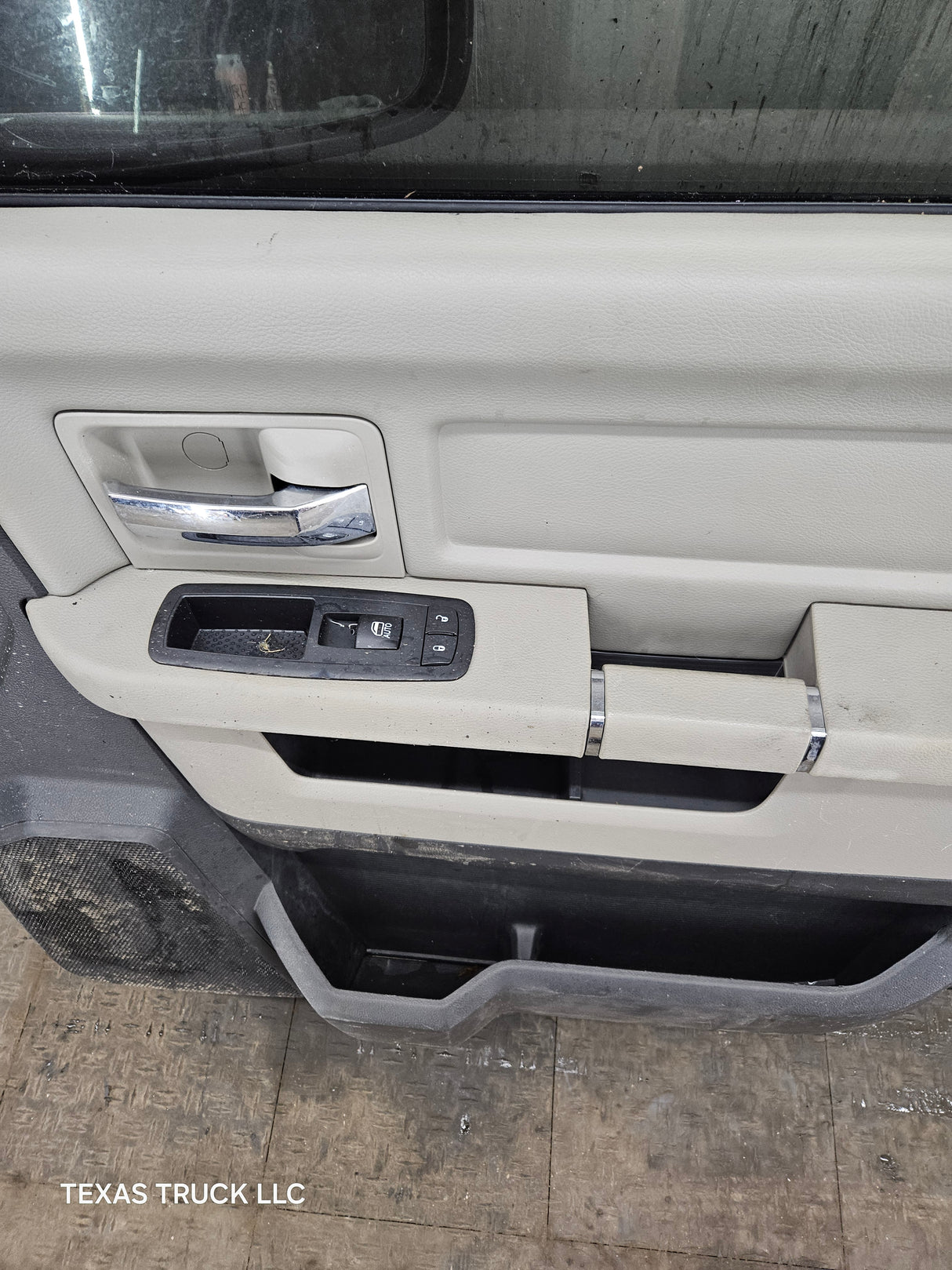 2009-2018 Dodge Ram 4th Gen Passenger Side RH Front Door Quad Crew Cab Door 1500 2500 3500 4500 5500
