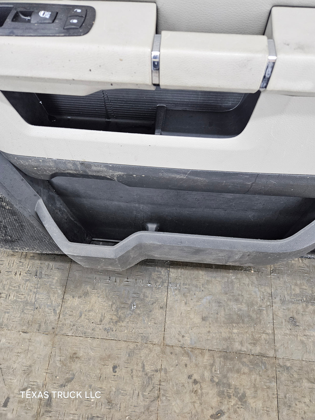 2009-2018 Dodge Ram 4th Gen Passenger Side RH Front Door Quad Crew Cab Door 1500 2500 3500 4500 5500