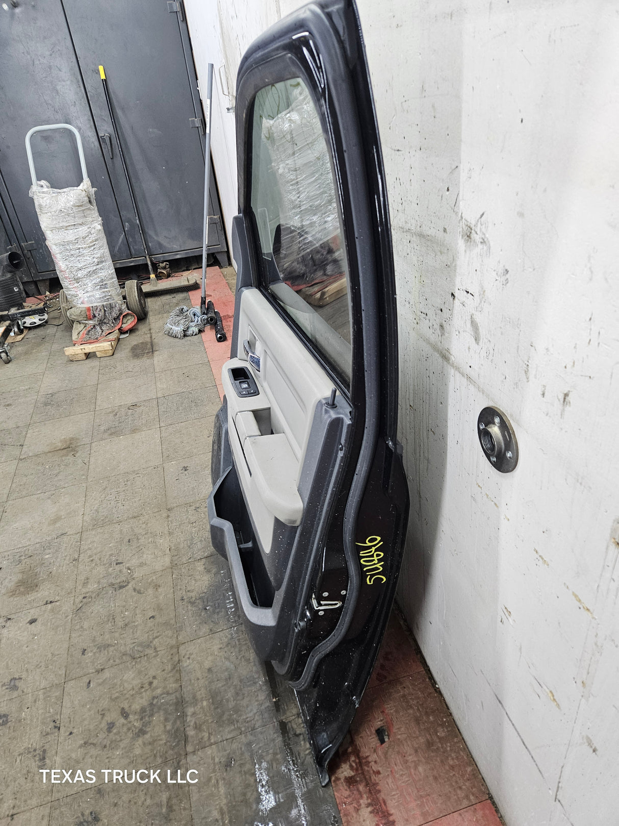 2009-2018 Dodge Ram 4th Gen Passenger Side RH Front Door Quad Crew Cab Door 1500 2500 3500 4500 5500
