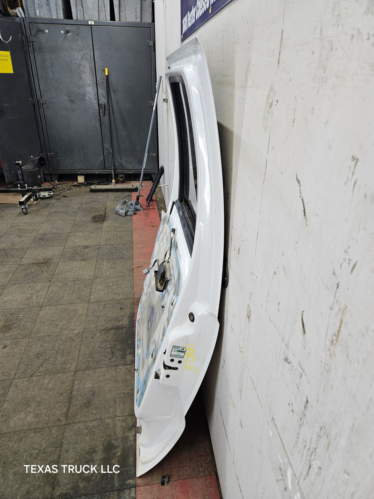 2012-2016 Ford Super Duty Passenger Side Rear Door RH Crew Cab F250 F350 F450 F550