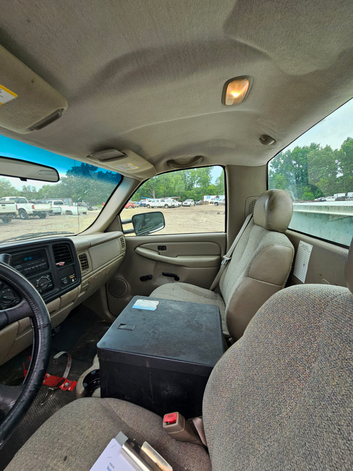 2002 Chevrolet Silverado 1500 Classic Regular Cab 8' Long Bed - FULL PART OUT